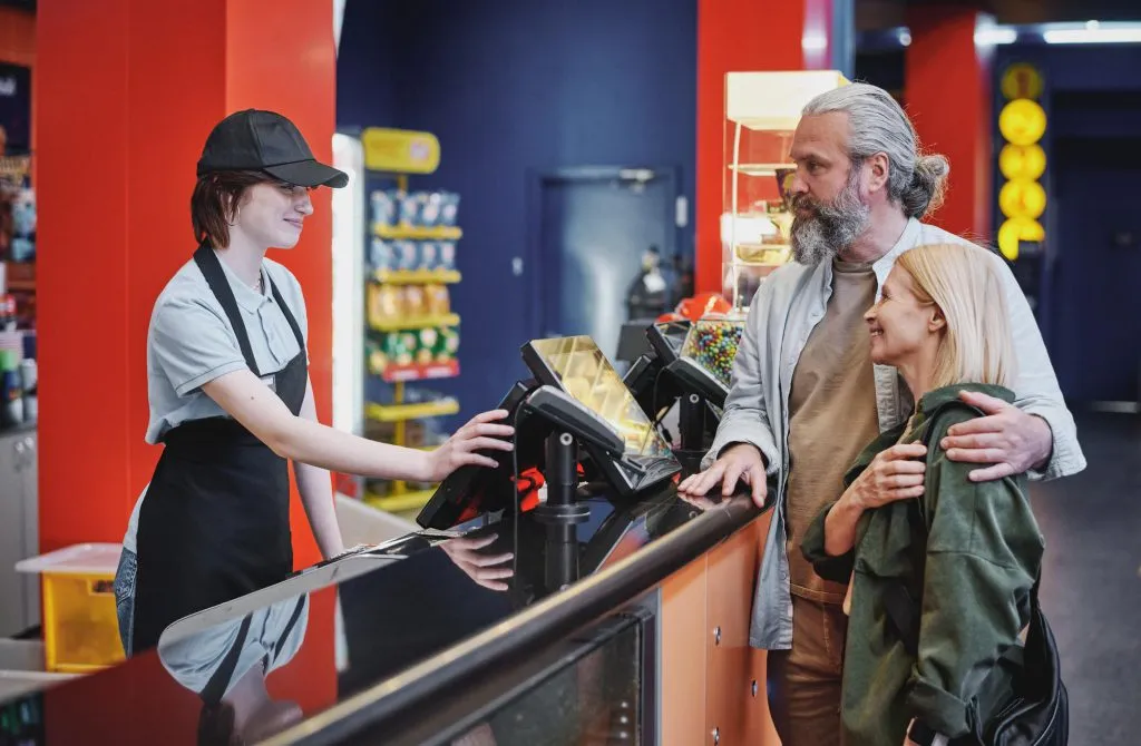 مزایای استفاده از پرایس چکر در فروشگاه