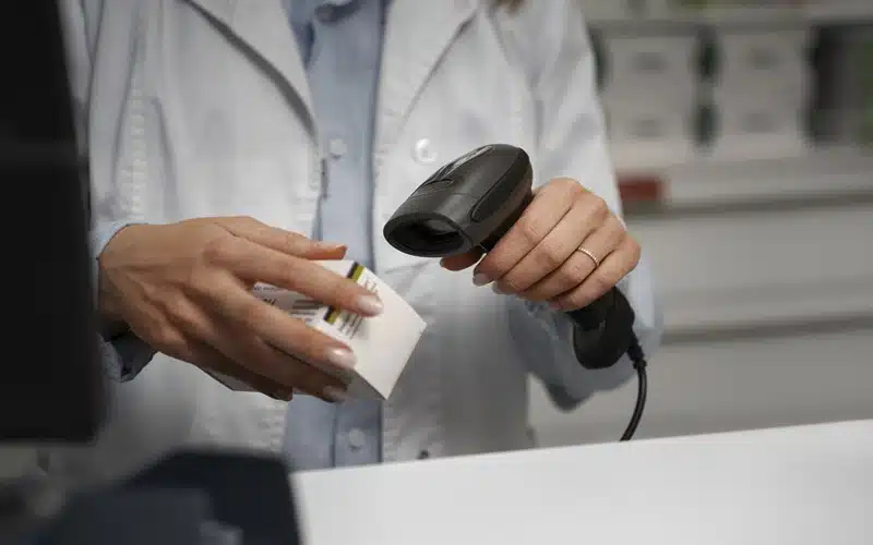 بارکد اسکنر بیسیم بهتر است یا باسیم